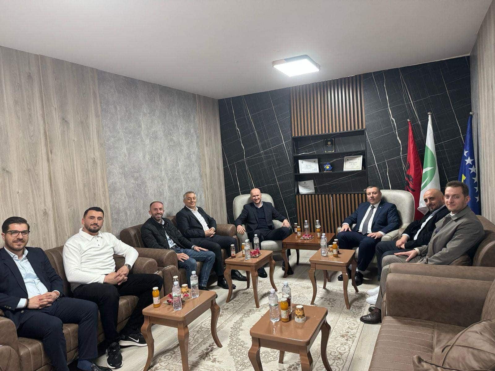 Kryetari i Komunës së Shtimes, Dr. Qemajl Aliu, viziton Këshillin e Bashkësisë Islame për festën e Fitër Bajramit