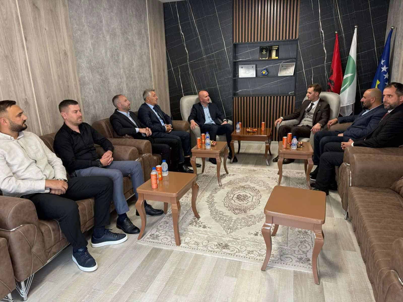 Kryetari i Komunës së Shtimes Qemajl Aliu viziton Këshillin e Bashkësisë Islame me rastin e festës së Kurban Bajramit