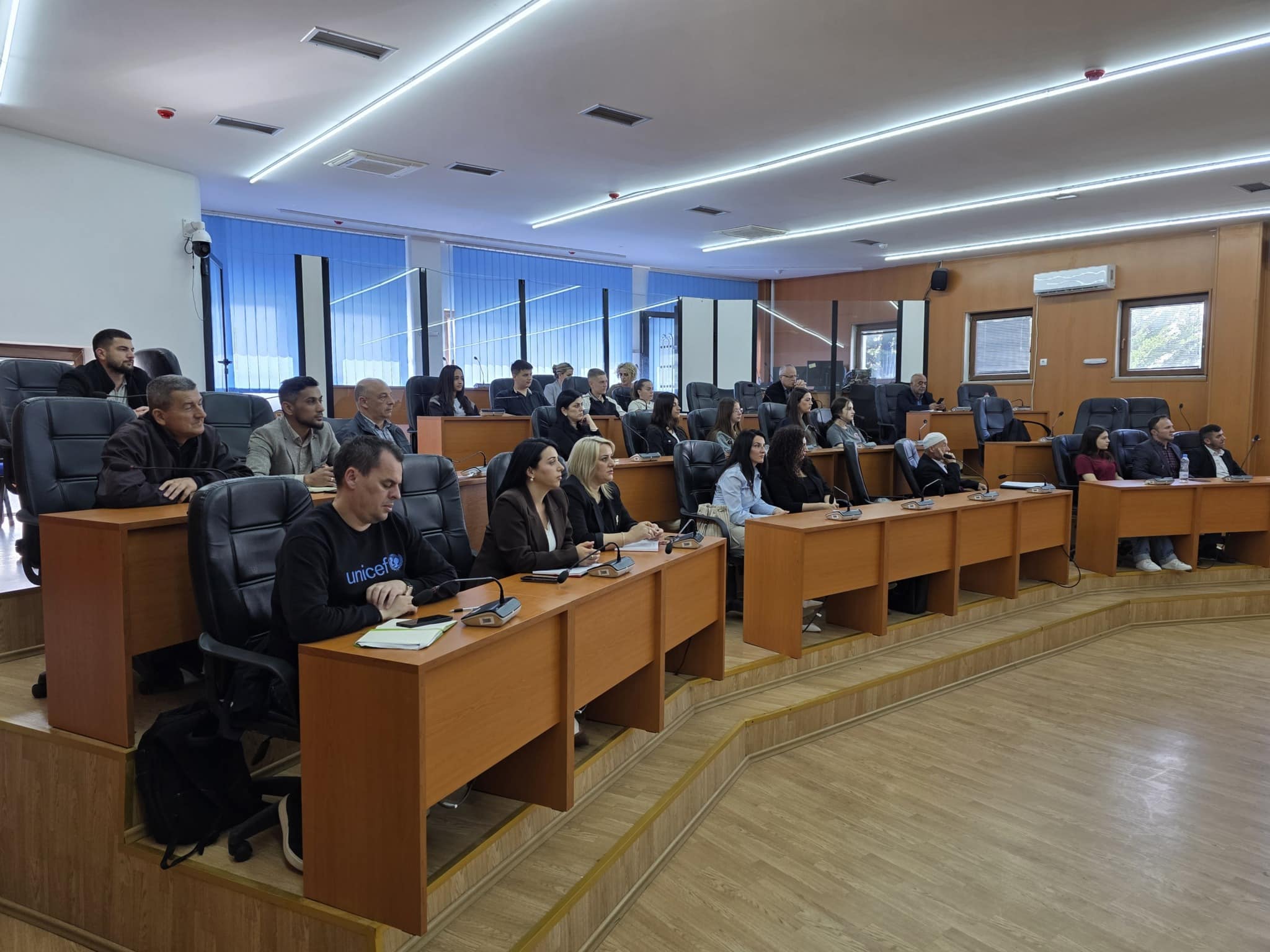 Mbahet konsultimi publik për Draft-Planin e Punës së Ekipit për të Drejtat e Fëmijëve 2025-2027