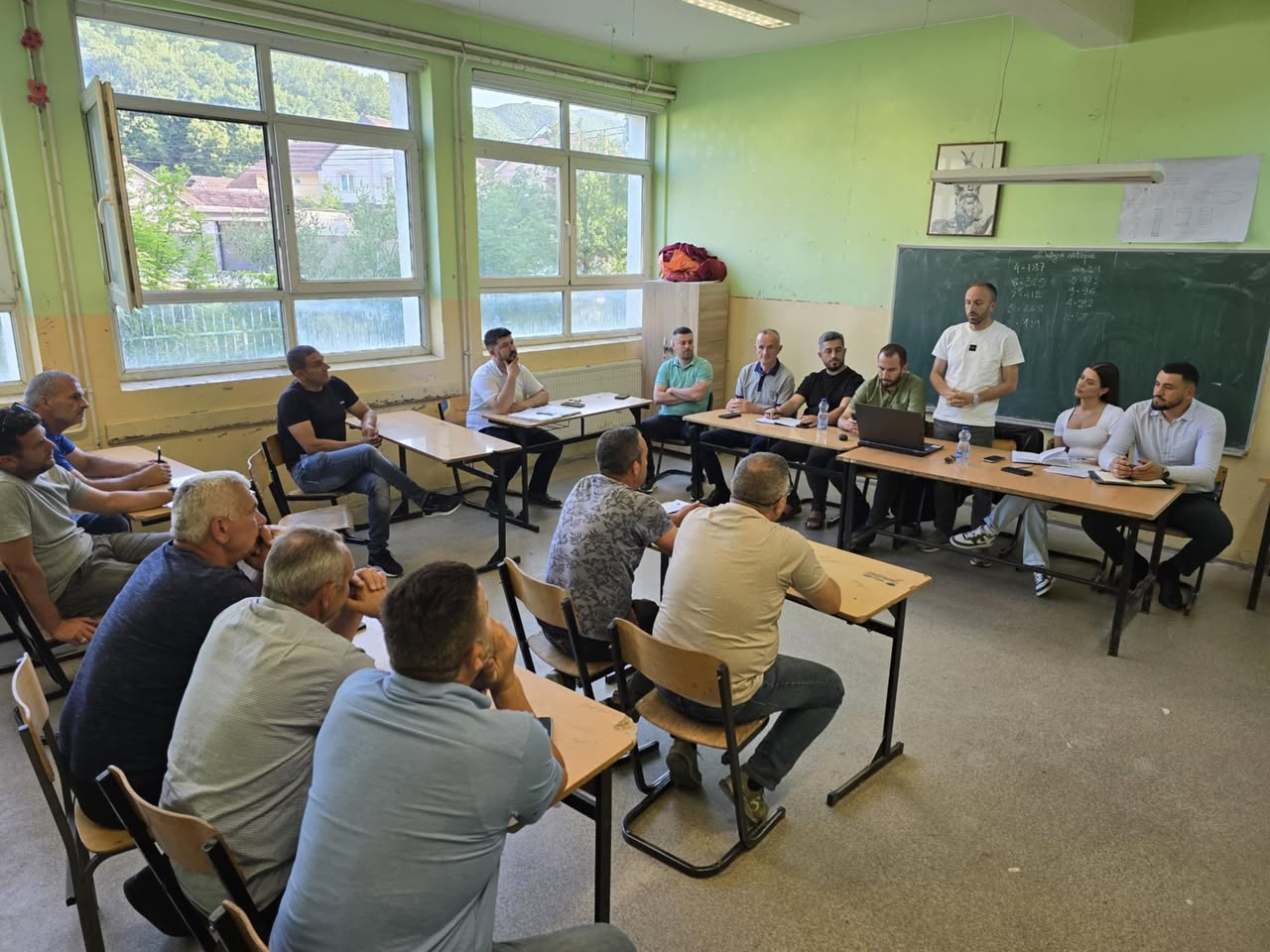 Dëgjimet publike për Kornizën Afatmesme Buxhetore zhvillohen në Petrovë dhe Mollopolc