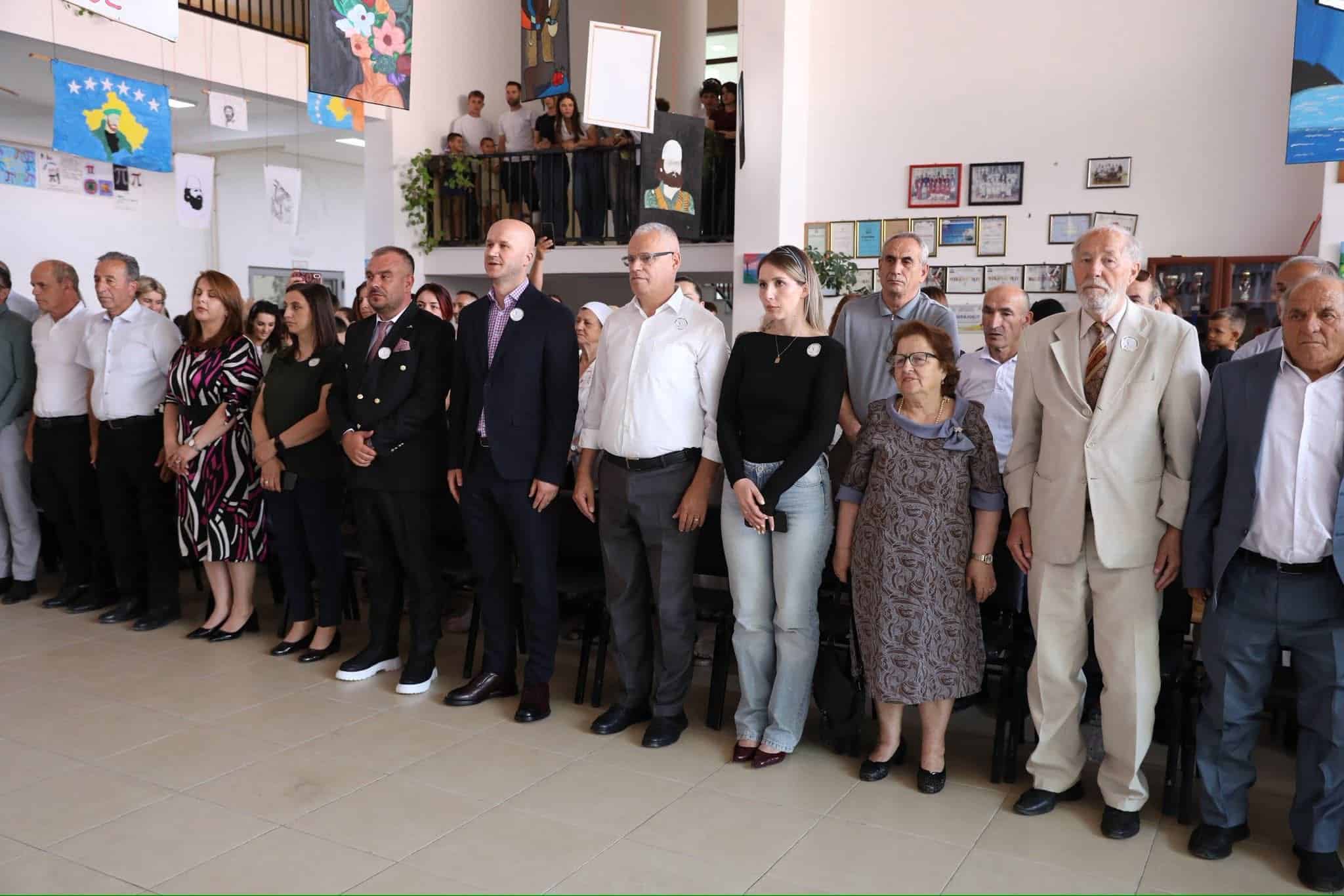 Shkolla “Avdullah Shabani” në Carralevë shënon 80 vjetorin e themelimit