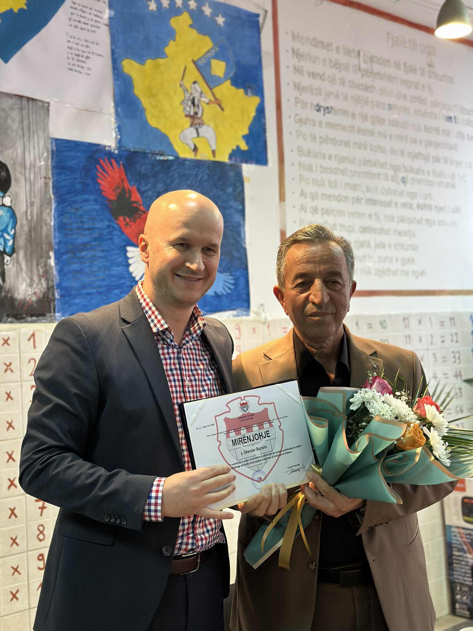 Pensionohet drejtori dhe mësimdhënësi i përkushtuar, Skender Bajrami